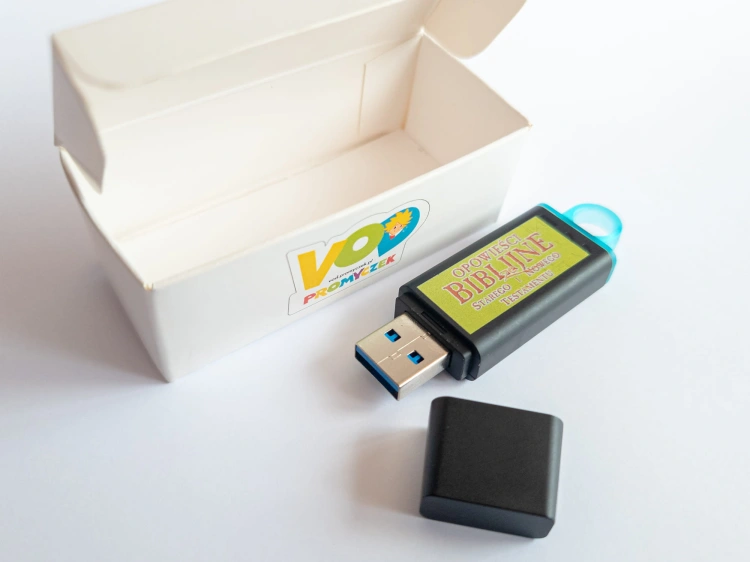 Filmy-na-USB-1.jpg